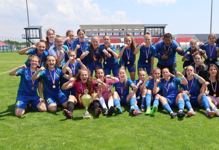 Trening fudbalerki — specifičan program za ženski fudbal